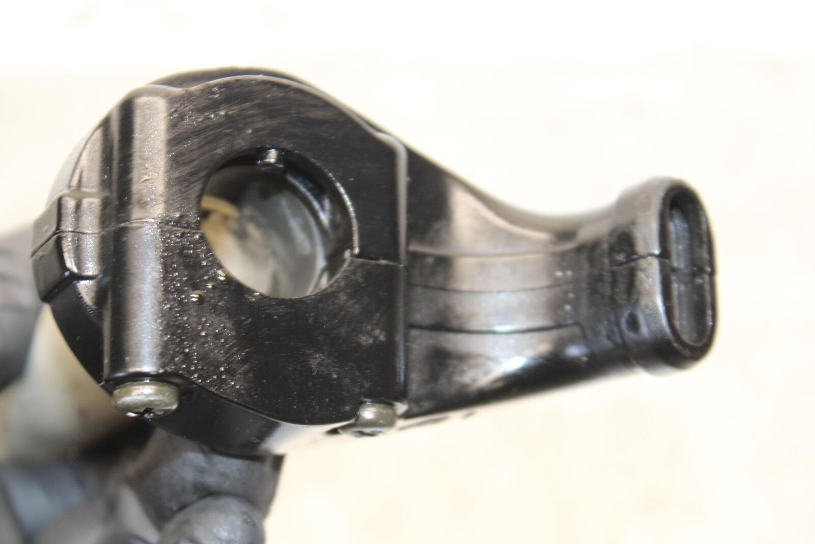 2000 Kawasaki Ninja ZX9R ZX900F RIGHT THROTTLE GRIP BB70