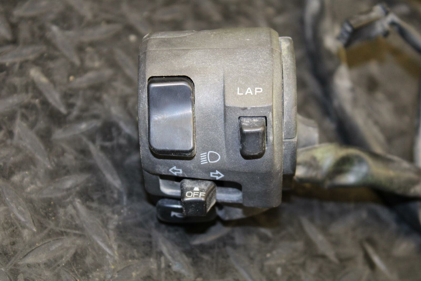 06-07 KAWASAKI NINJA ZX10R LEFT CLIP ON HANDLE HORN SIGNALS SWITCH  BB186