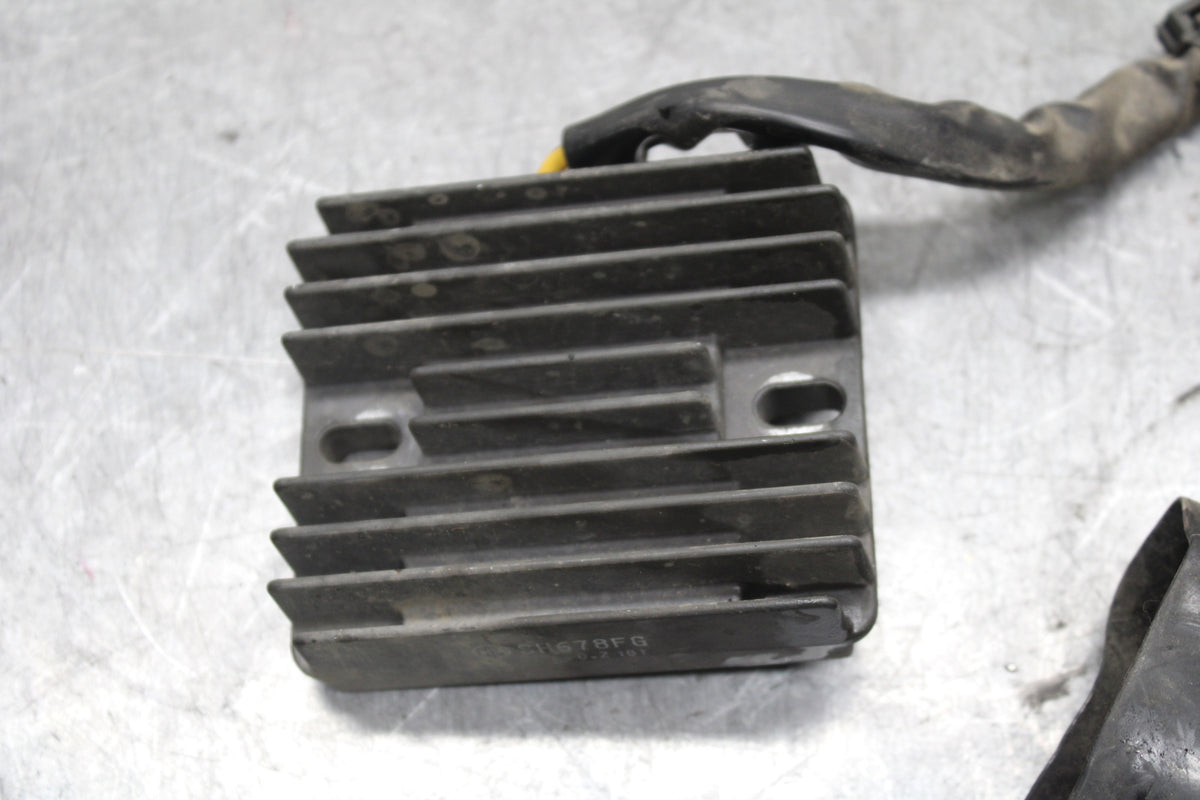 10-13 HONDA SHADOW RS 750 VT750RS RECTIFIER VOLTAGE REGULATOR BB718