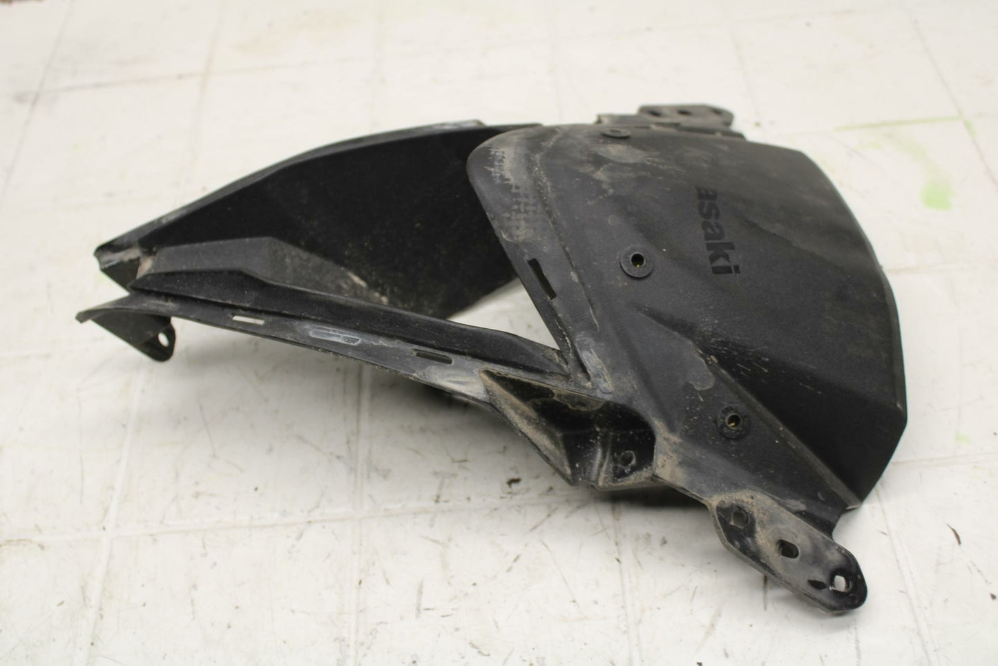 13-17 KAWASAKI NINJA ZX6R ZX636E FRONT CENTER COWL FAIRING BB409