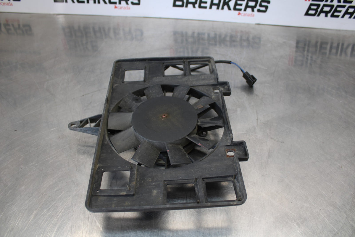 05 TRIUMPH ROCKET III ENGINE RADIATOR COOLING FAN BB186