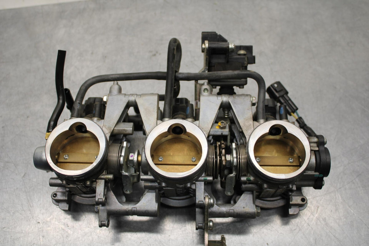2012 Triumph Daytona 675R MAIN FUEL INJECTORS / THROTTLE BODIES BB589