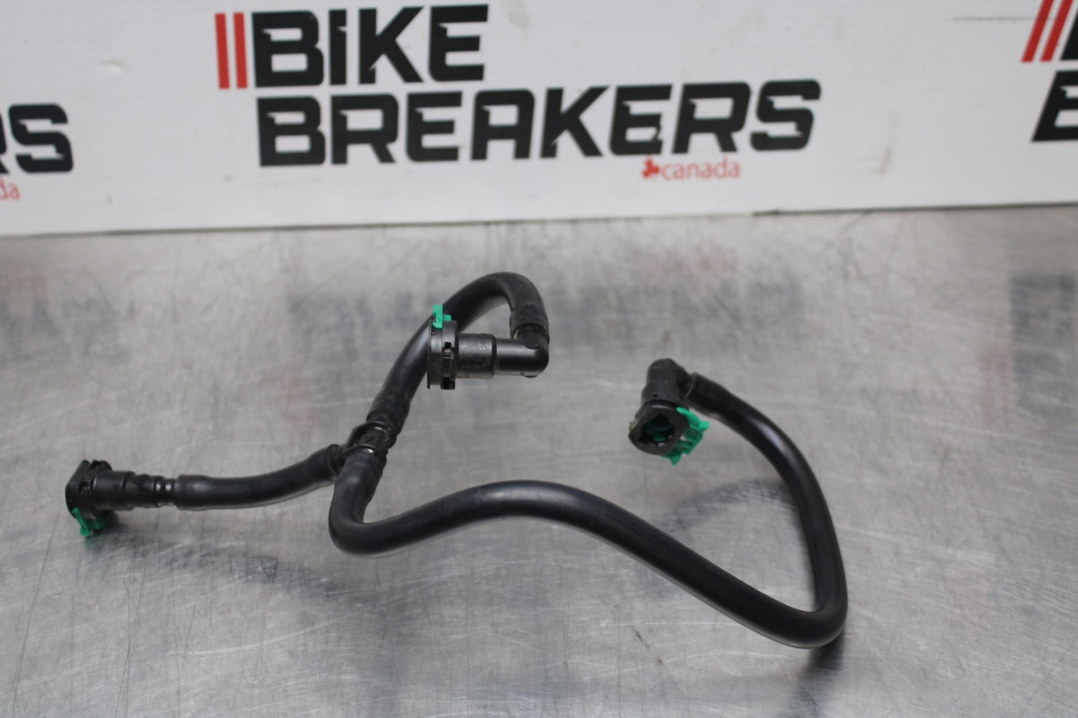 24-25 SUZUKI GSXR1000 FUEL HOSE GAS LINE TUBE PIPE BB767