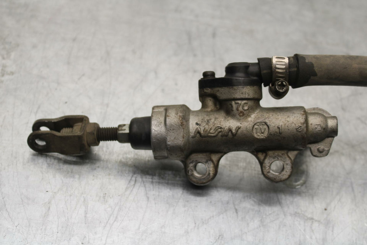 92 SUZUKI GSXR1100 REAR BACK BRAKE MASTER CYLINDER W RESERVOIR BB411