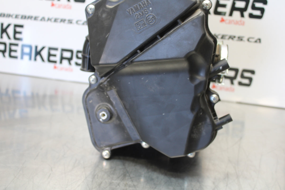 23 YAMAHA YZF R3 AIRBOX AIR INTAKE FILTER BOX BB147