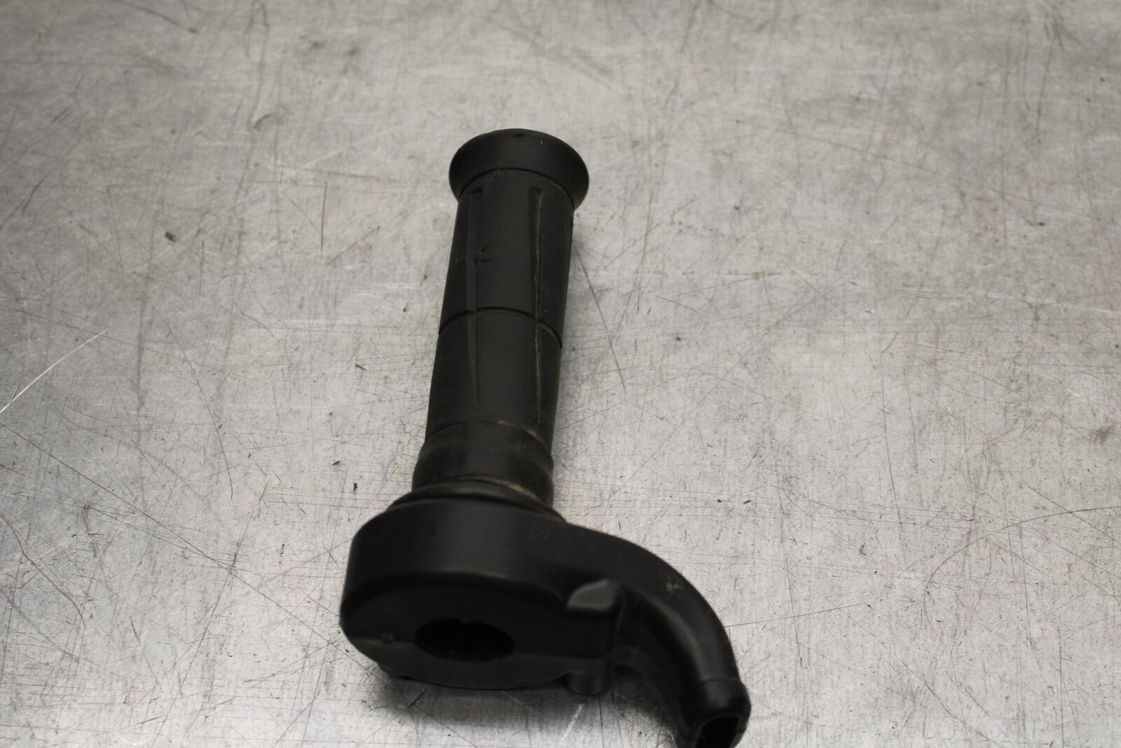 16-20 KAWASAKI ZX10R THROTTLE CABLE LINE HOUSING GUIDE BB591