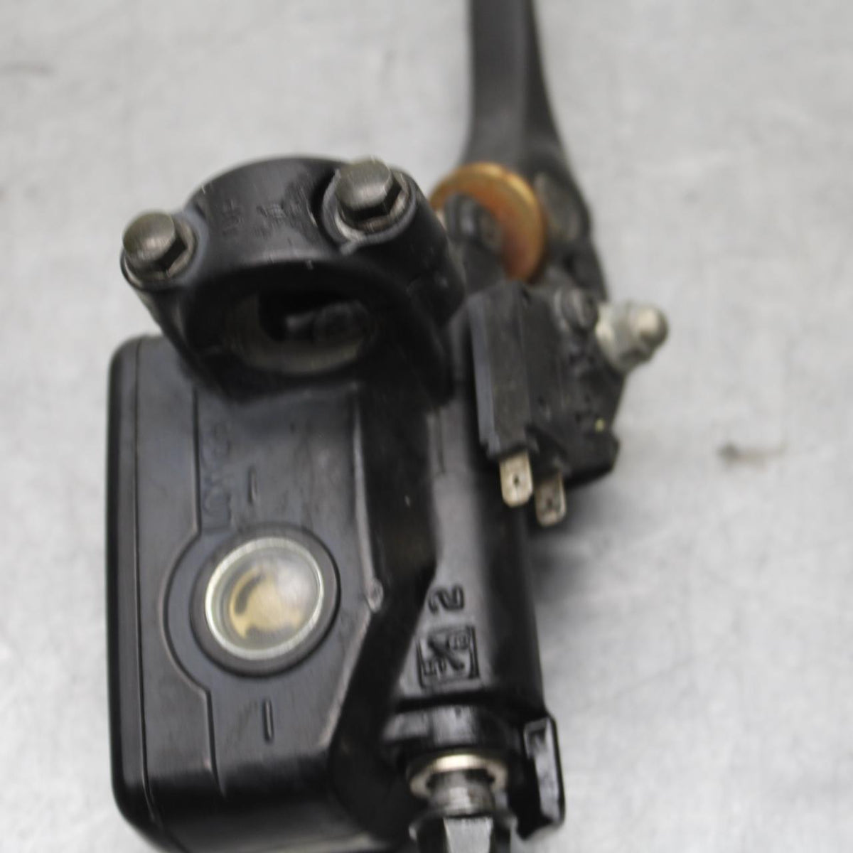 01-06 HONDA CBR600F4I FRONT BRAKE MASTER CYLINDER w/ LEVER 45510-MBW-016 BB644
