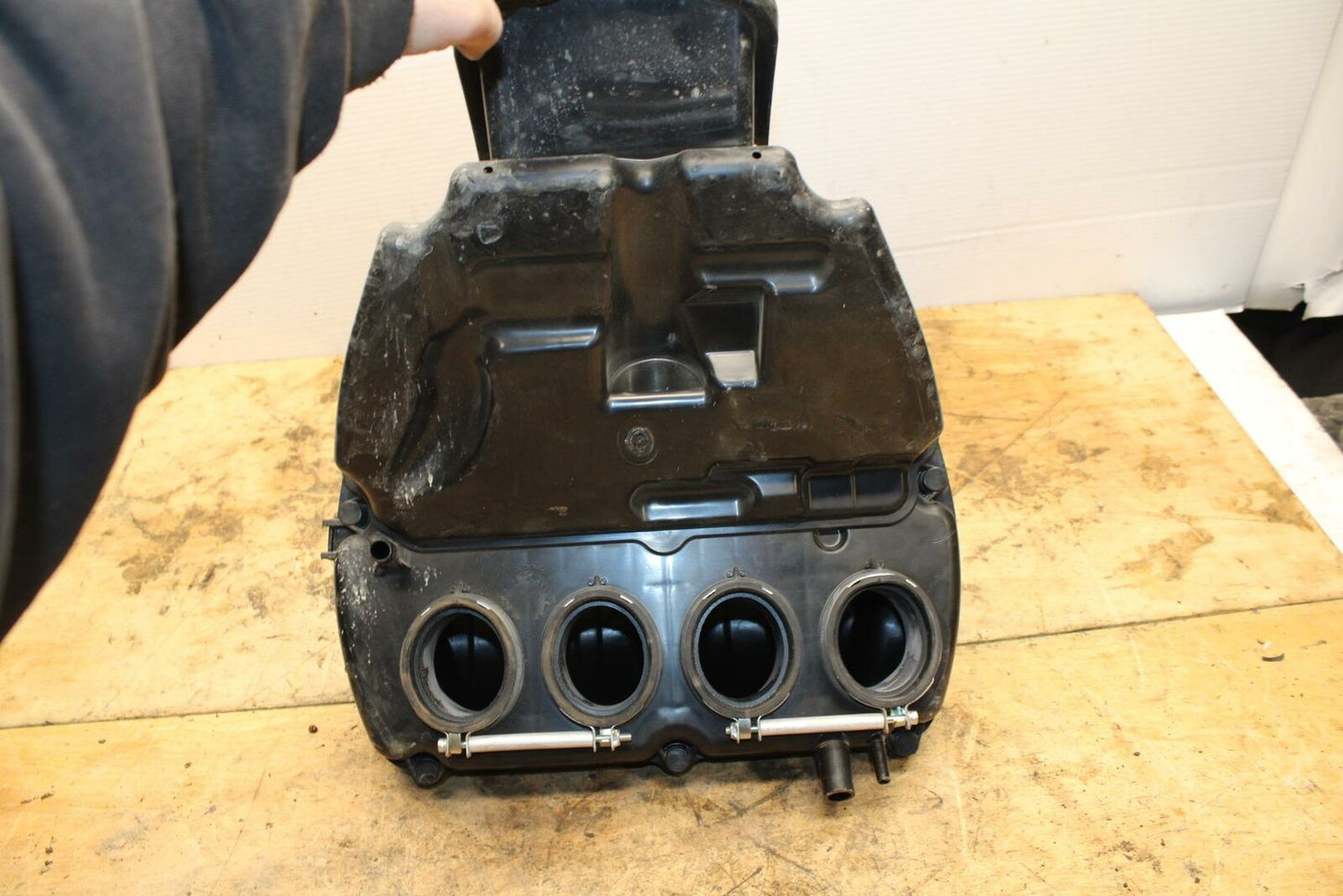 13-18 KAWASAKI NINJA ZX6R AIRBOX AIR INTAKE FILTER BOX BB342