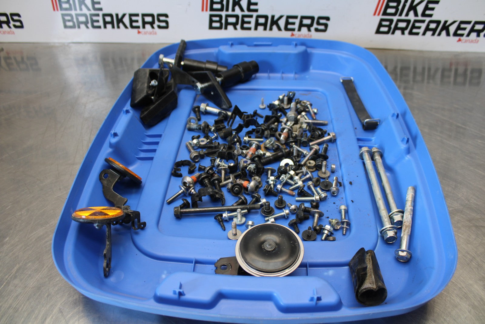 22-25 YAMAHA YZF R7 MOUNTING BOLTS HARDWARE MOTOR SCREWS BB176