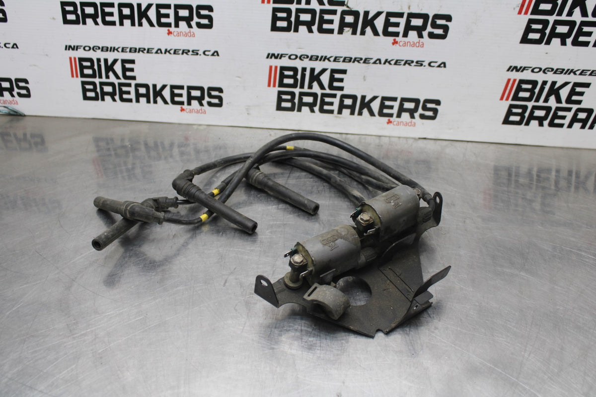 98 KAWASAKI NINJA ZX6 IGNITION COILS COIL SPARK PLUG CAPS BB870