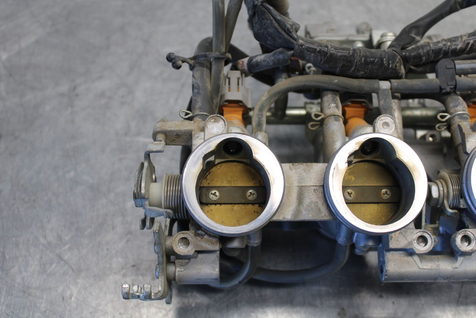 07-09 YAMAHA FZ6 MAIN FUEL INJECTORS / THROTTLE BODIES BB713