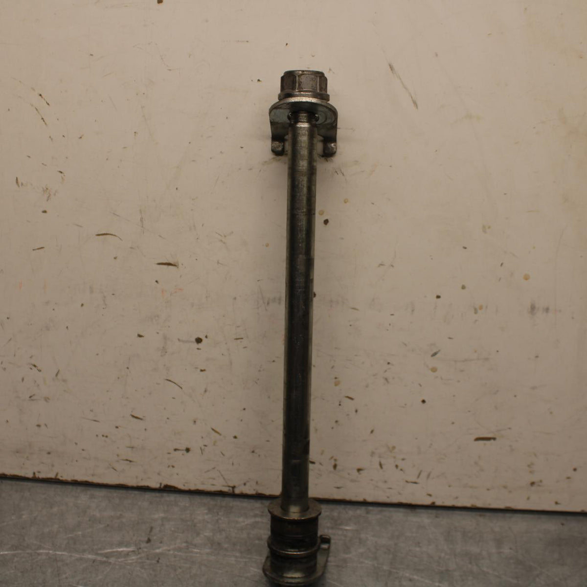 15-18 HONDA CB300FA REAR AXLE BACK WHEEL RIM PIVOT BOLT AXEL BB646