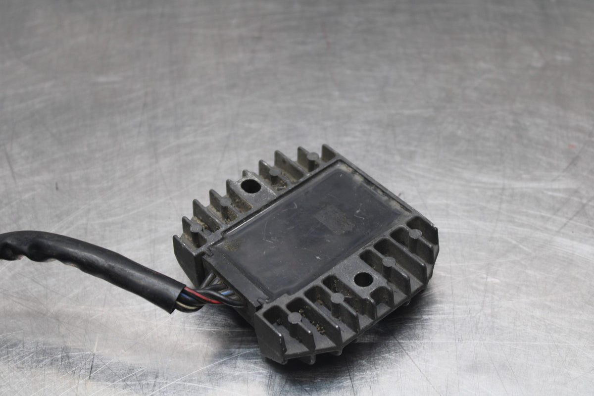 00-02 KAWASAKI NINJA ZX6R RECTIFIER VOLTAGE REGULATOR BB750