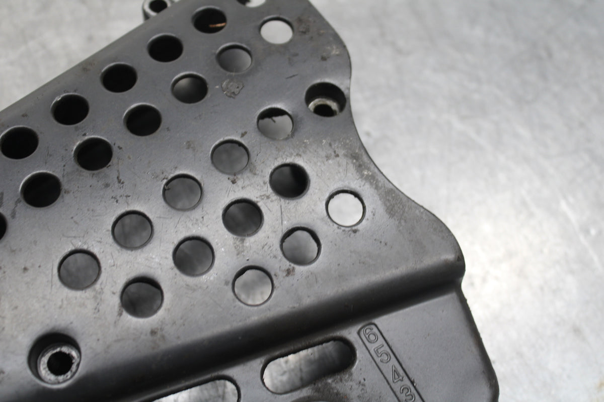 93 SUZUKI GSXR750W ENGINE SPROCKET COVER  BB112