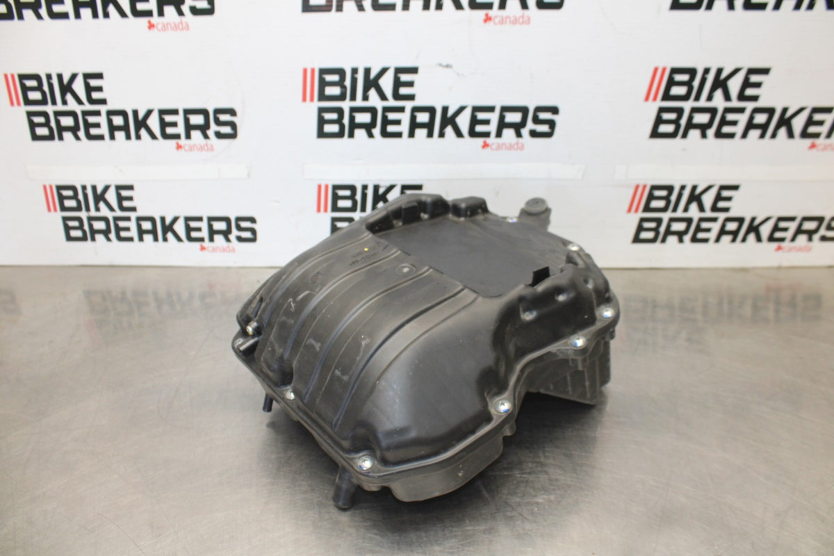 23-26 KAWASAKI NINJA ZX4RR AIRBOX AIR INTAKE FILTER BOX BB898