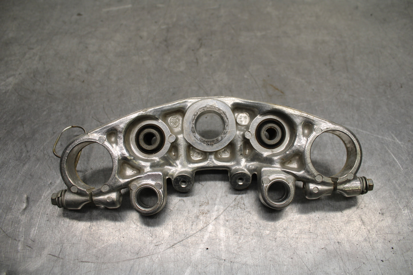 1984 Yamaha Virago 1000 FORKS UPPER TRIPLE TREE CLAMP BB117
