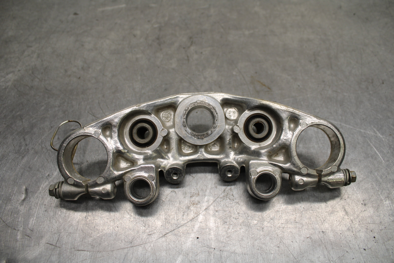 1984 Yamaha Virago 1000 FORKS UPPER TRIPLE TREE CLAMP BB117
