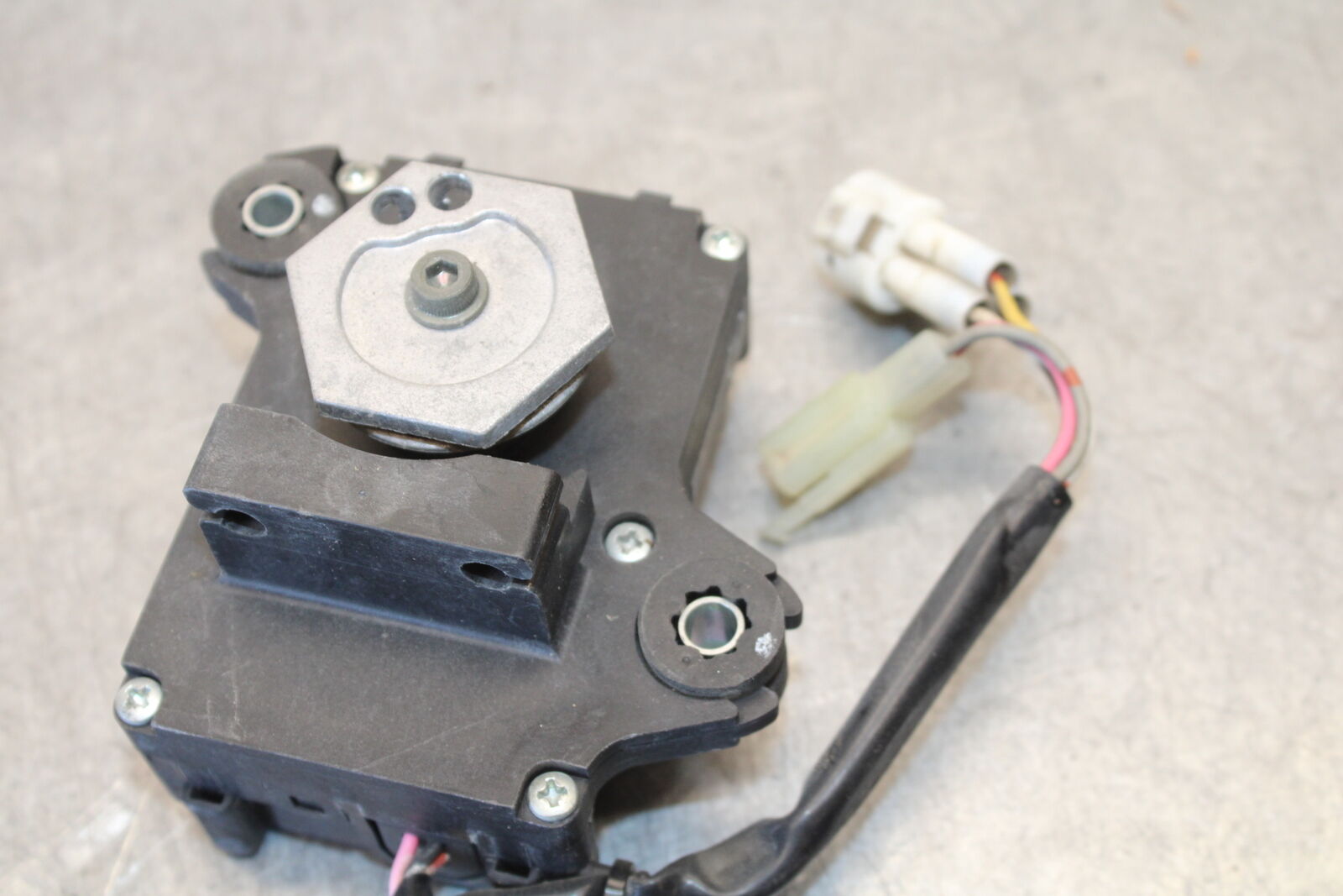 05-06 SUZUKI GSXR1000 EXHAUST VALVE SERVO MOTOR 33970-41G00 BB663