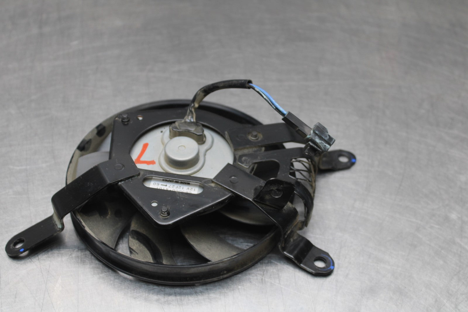 24-25 SUZUKI GSXR1000 LEFT ENGINE RADIATOR COOLING FAN MOTOR BB767