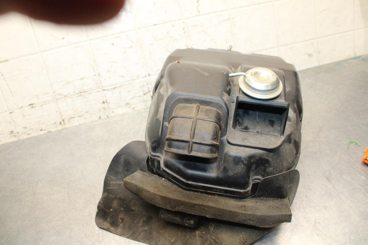 2008 Honda Interceptor 800 VFR800A ABS AIRBOX AIR INTAKE FILTER BOX BB566