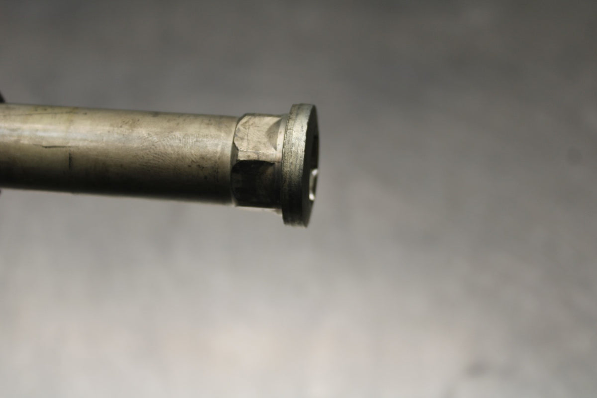07-08 KAWASAKI NINJA ZX6R REAR BACK SWINGARM BOLT SUSPENSION PIVOT AXLE BB855
