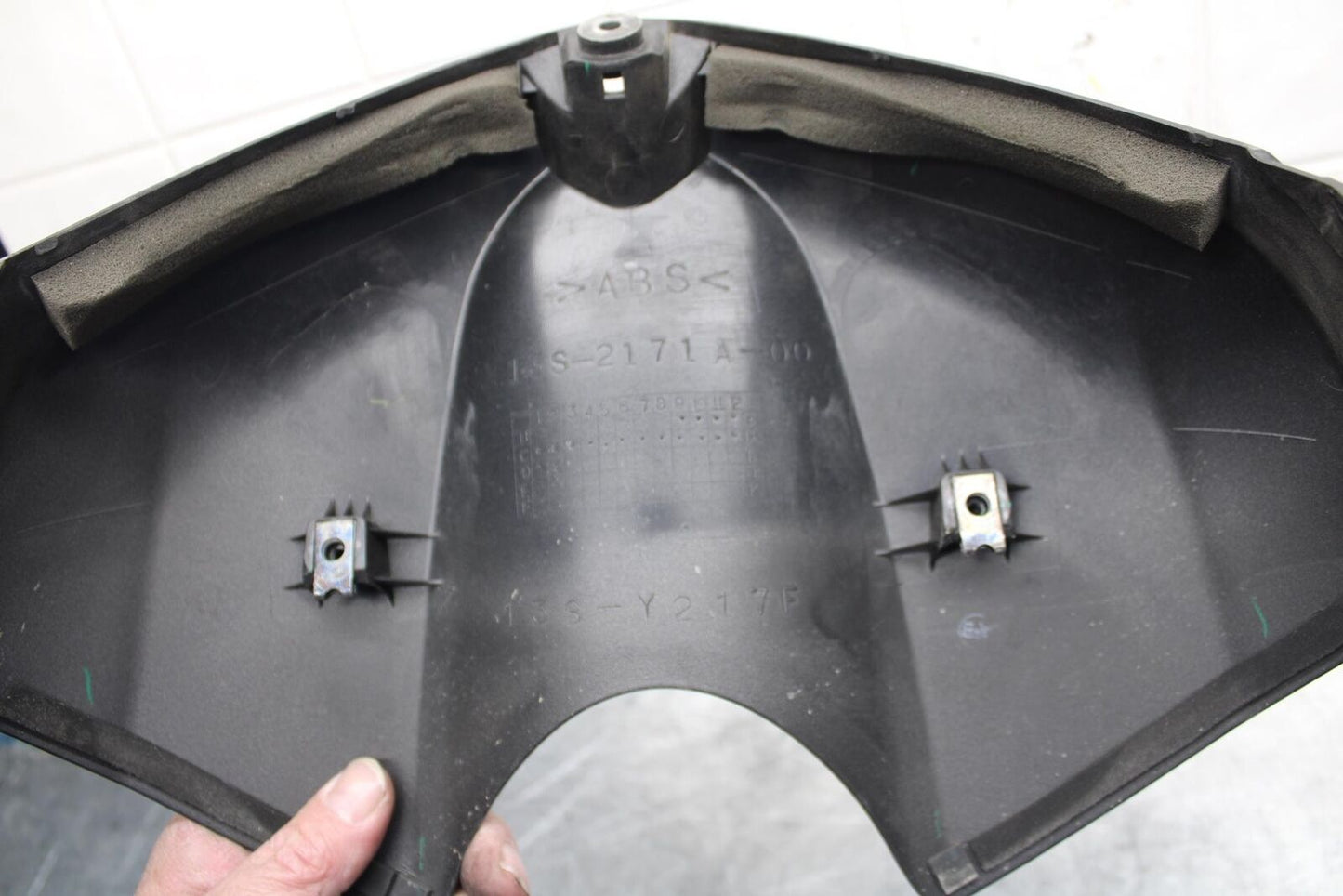 08-16 YAMAHA YZF R6 FRONT GAS TANK FUEL CELL FAIRING COWL COVER TRIM BB465