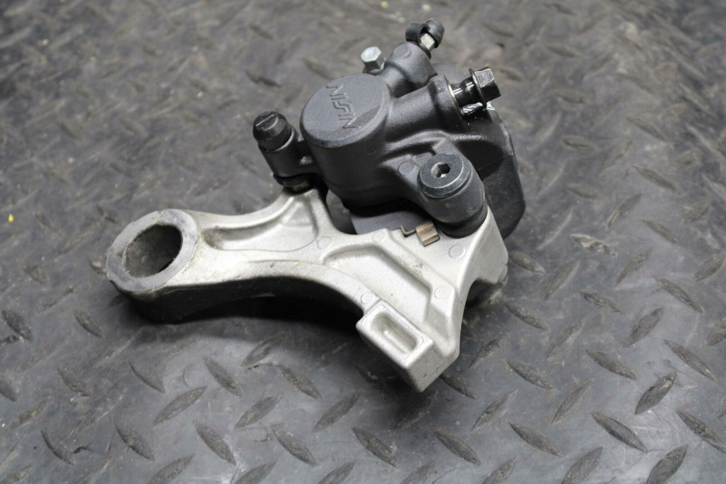 07-08 HONDA CBR600RR REAR BACK BRAKE CALIPER W MOUNT BRACKET BB224