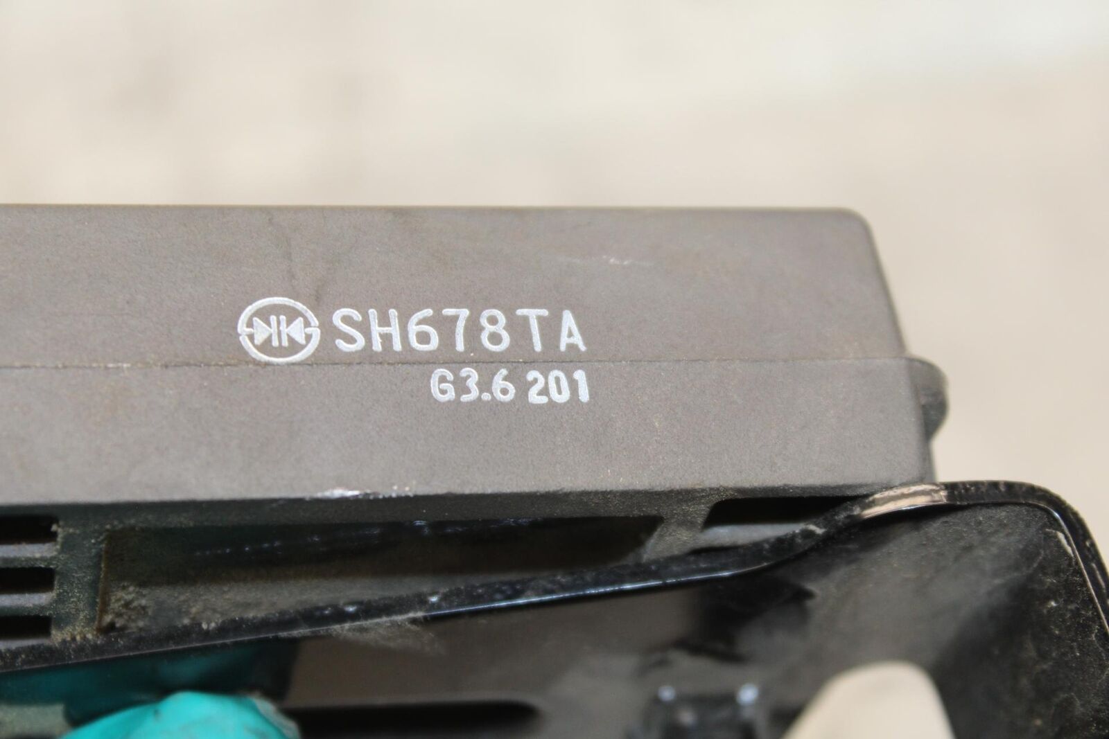 2014 Kawasaki Ninja 650 EX650E RECTIFIER VOLTAGE REGULATOR 21066-0033 BB569