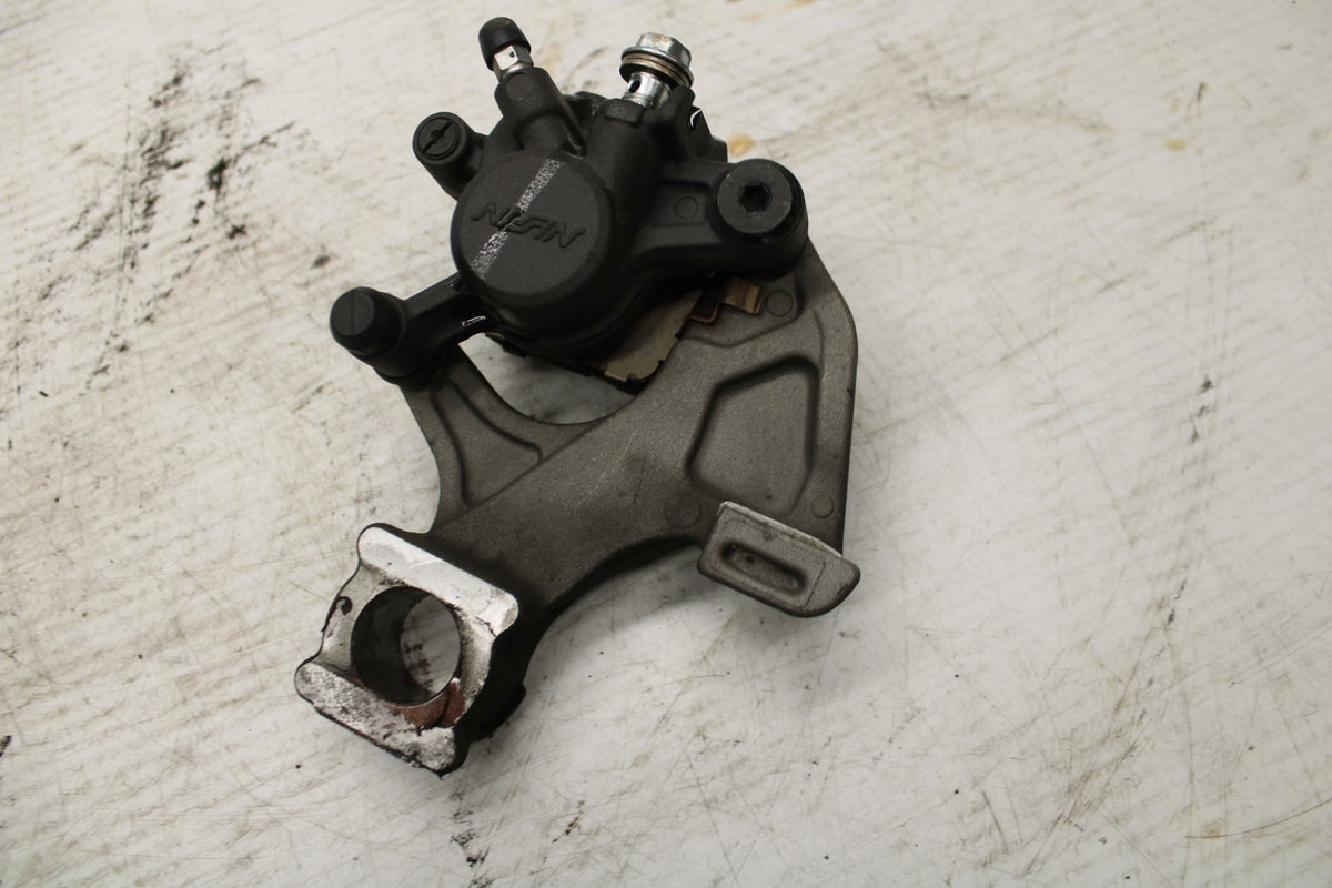 11-17 SUZUKI GSXR750 REAR  BRAKE CALIPER W MOUNT BRACKET 69100-47H10-999 BB306