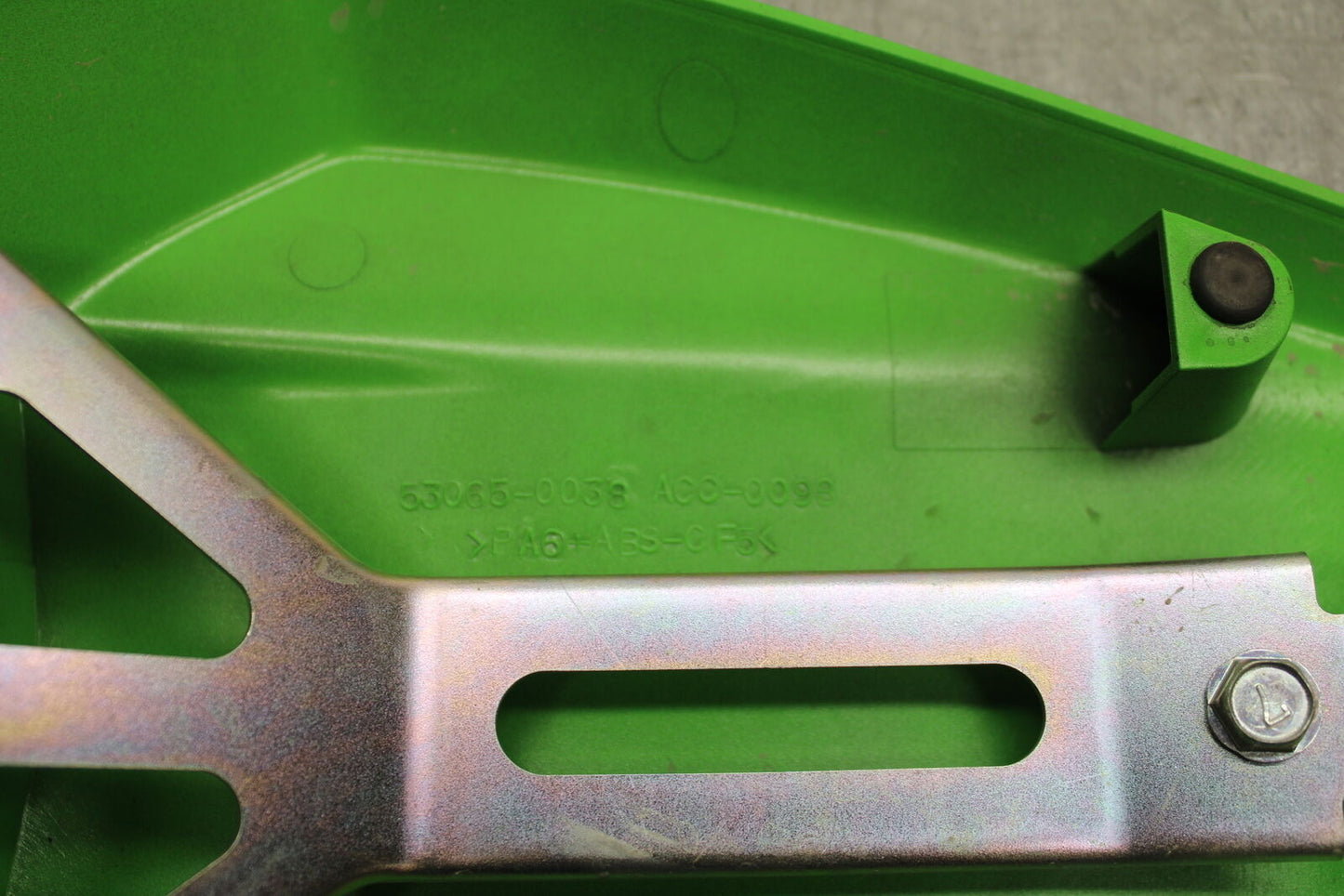 16 KAWASAKI NINJA ZX10R REAR SEAT SOLO COWL FAIRING COVER 99994-0667-51B BB650