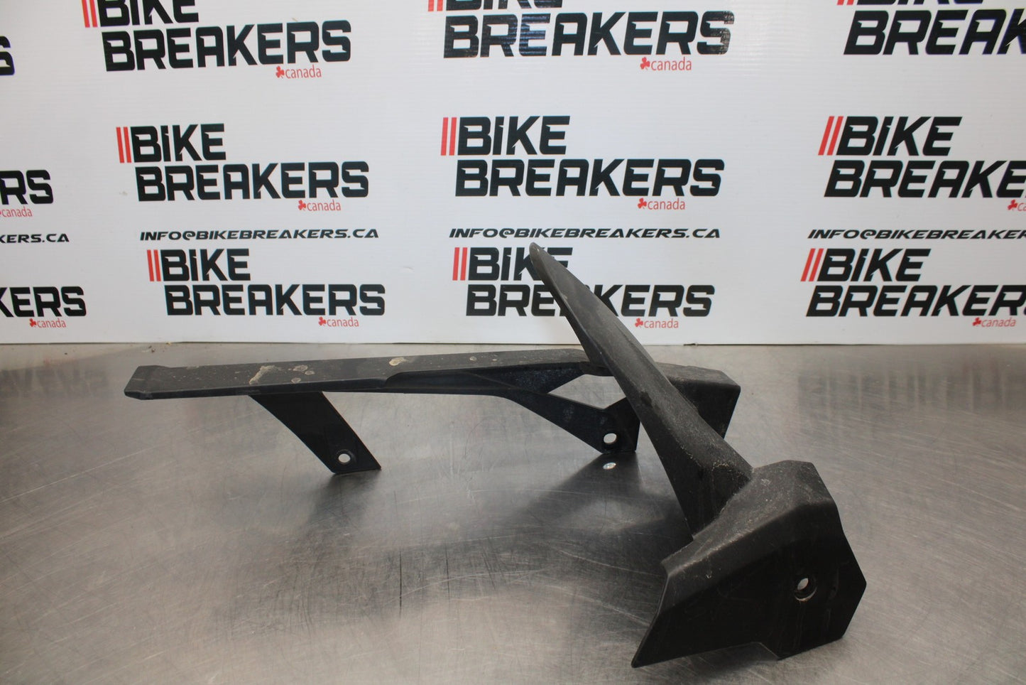 18-23 KAWASAKI NINJA 400 EX400 REAR BACK DRIVE CHAIN GUARD COVER SHIELD BB192