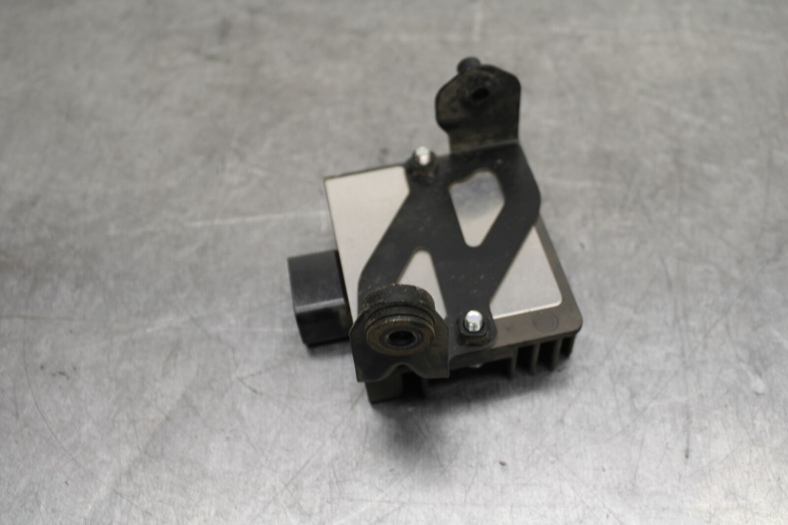 18-24 KAWASAKI NINJA 650 RECTIFIER VOLTAGE REGULATOR BB725