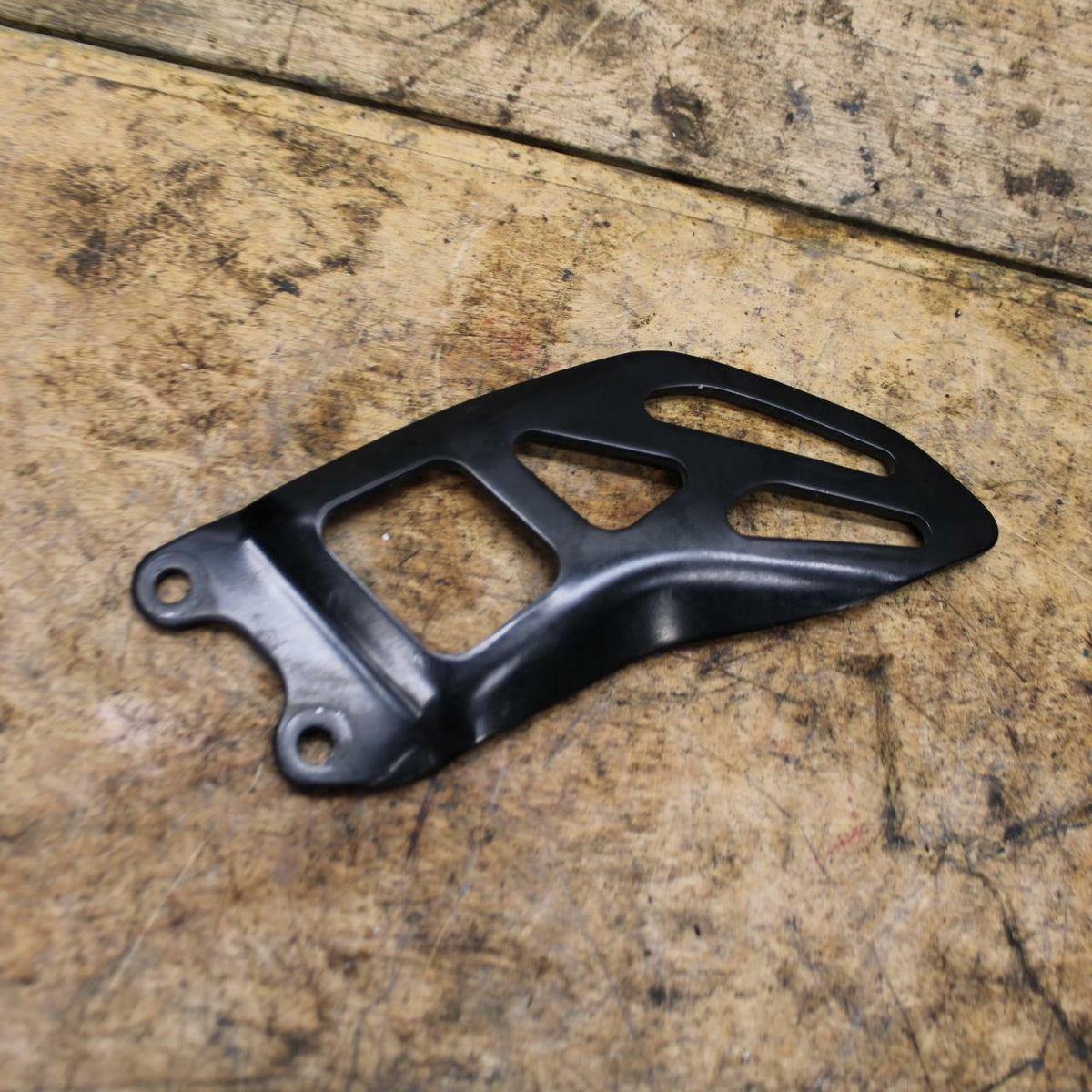 11-21 SUZUKI GSXR600 LEFT REARSET REAR SET HEEL GUARD COVER BB346 