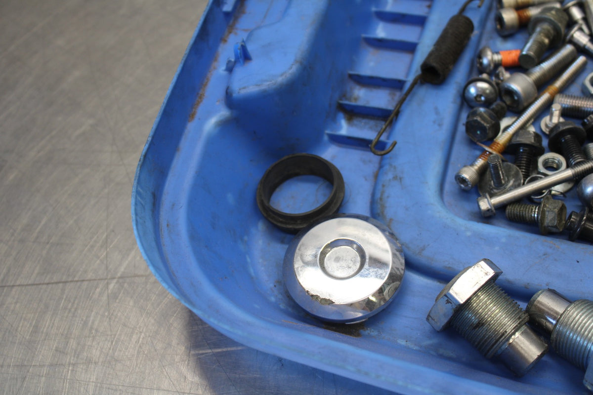 07 SUZUKI BOULEVARD M50 MOUNTING BOLTS HARDWARE SCREWS BB897