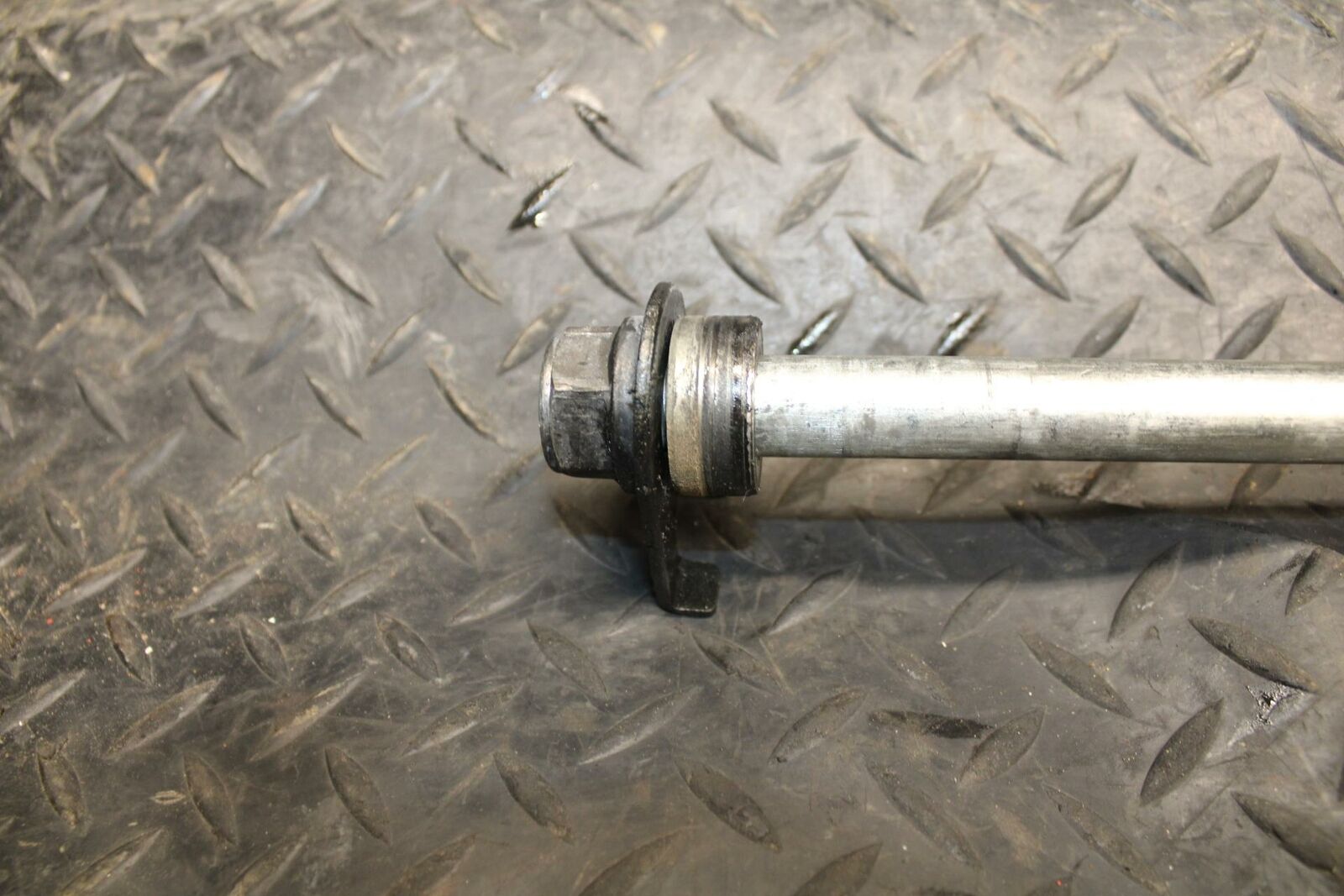 16-18 HONDA CBR500R REAR AXLE BACK WHEEL RIM PIVOT BOLT AXEL BB231