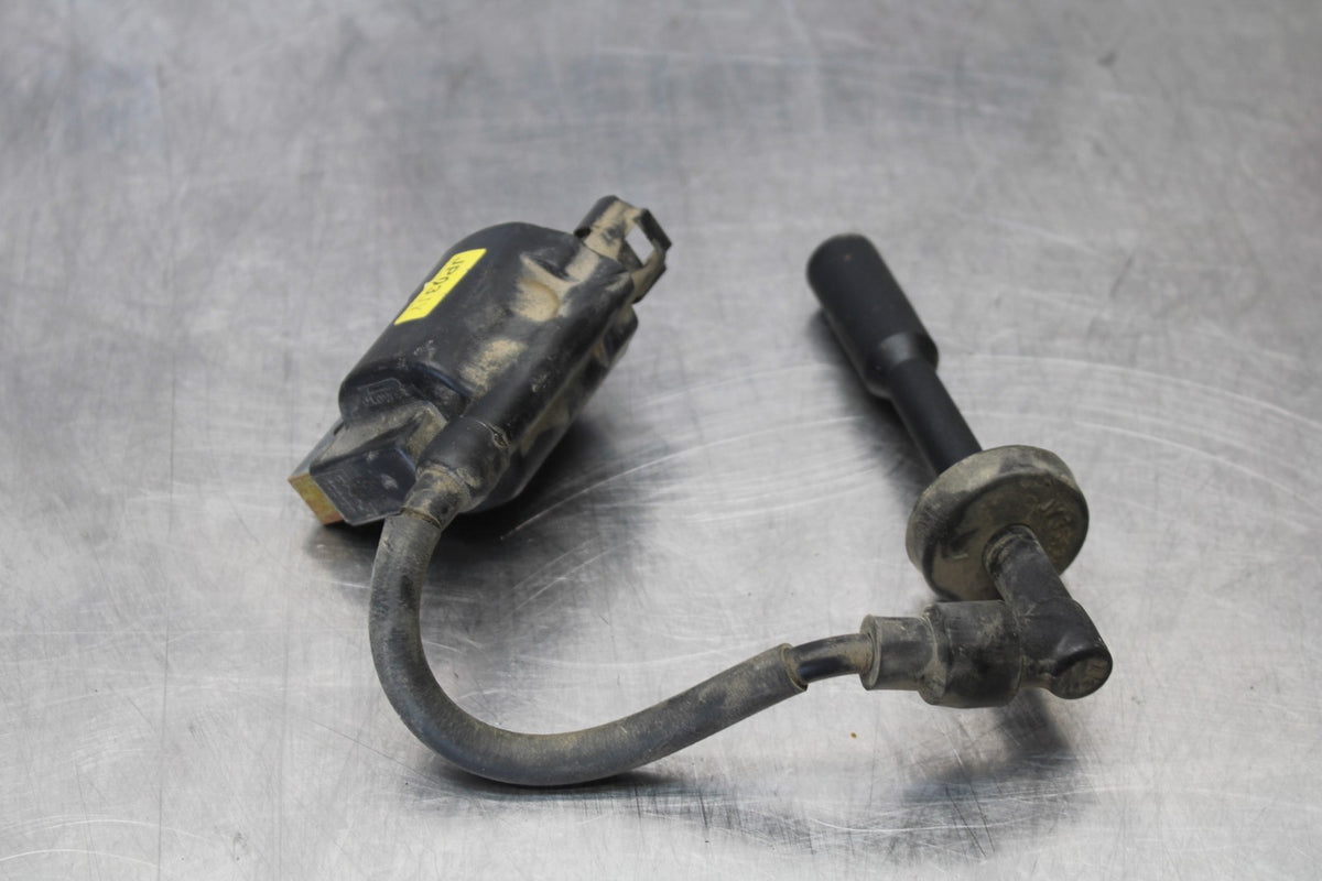 17-22 KTM 390 DUKE IGNITION COIL SPARK PLUG CAP  BB180