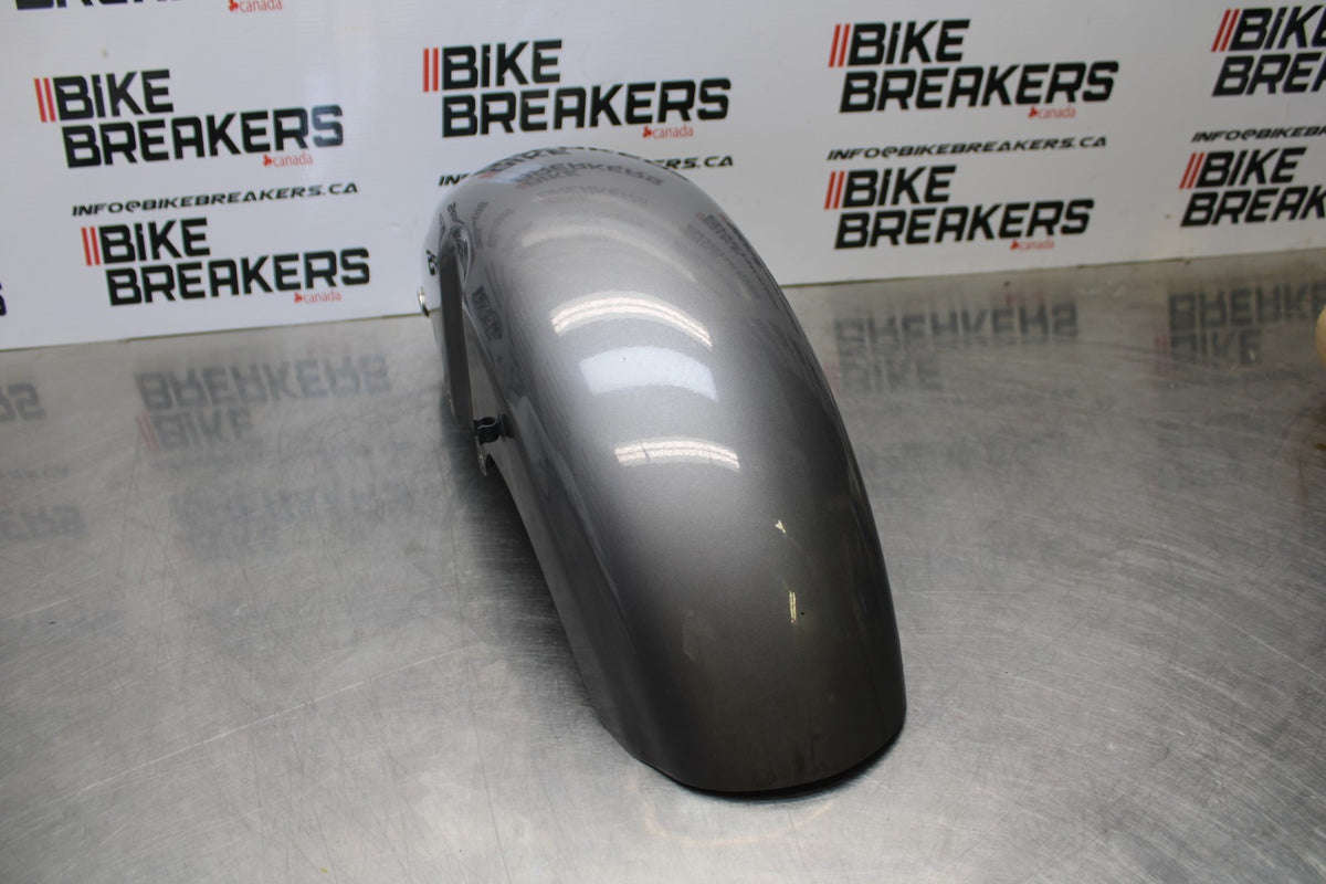 05 TRIUMPH ROCKET III FRONT WHEEL FENDER BB186