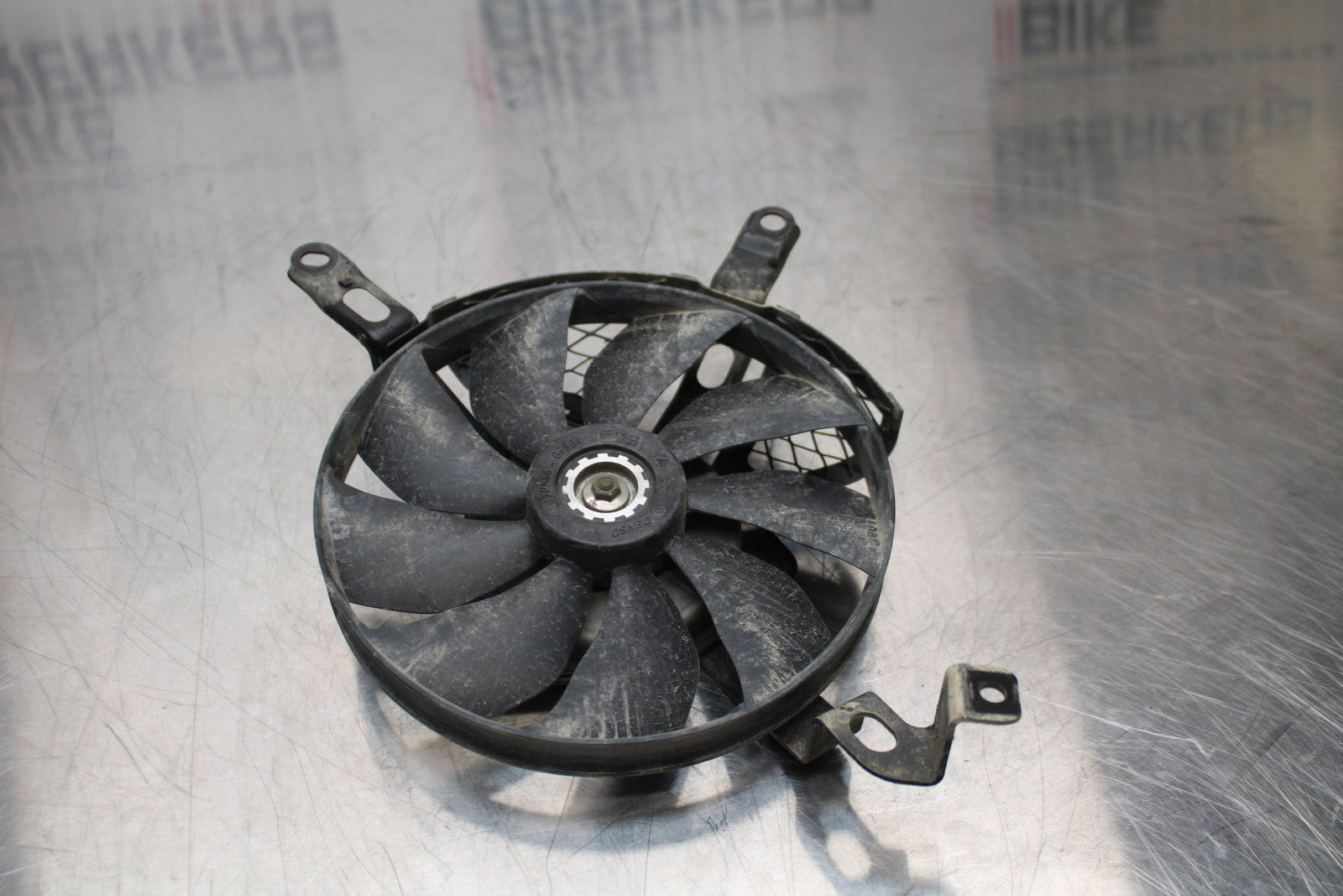 11 SUZUKI GSXR1000 ENGINE RADIATOR COOLING FAN BB142