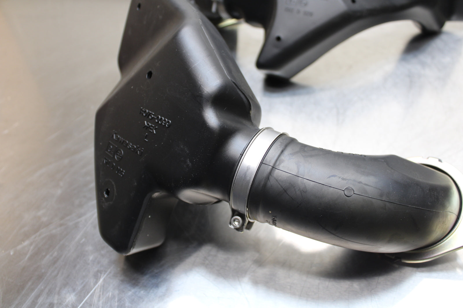 23-24 KAWASAKI NINJA ZX14R NEW!! RIGHT LEFT AIR INTAKE DUCTS BB141