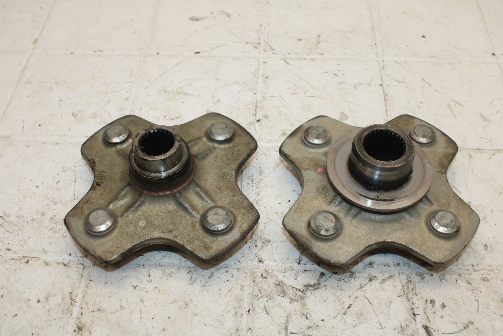 11-12 HONDA FOREMAN 500 REAR BACK WHEEL RIGHT LEFT HUBS HUB SET BB410