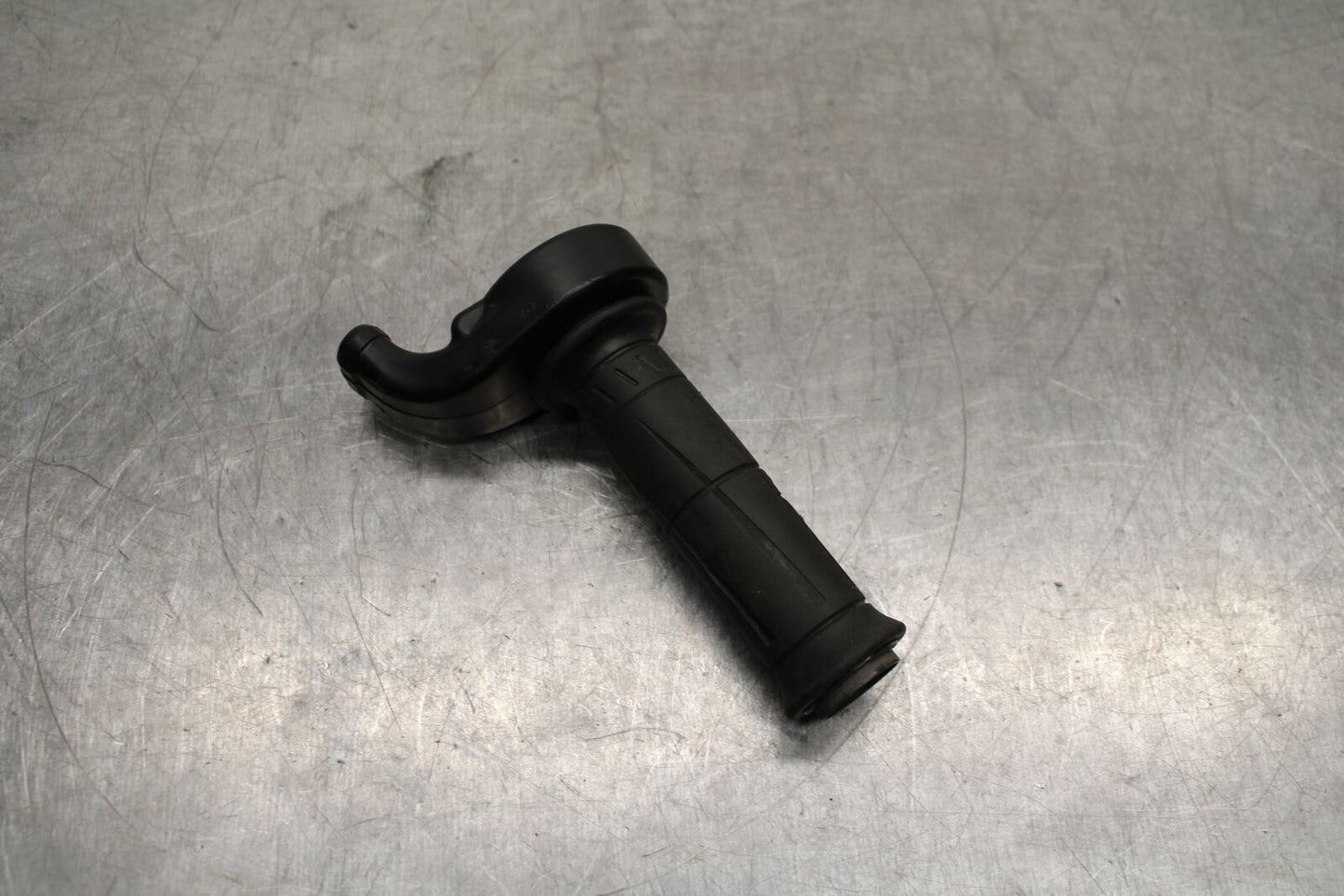 13-17 KAWASAKI NINJA ZX6R ZX636E THROTTLE CABLE LINE HOUSING GUIDE BB735