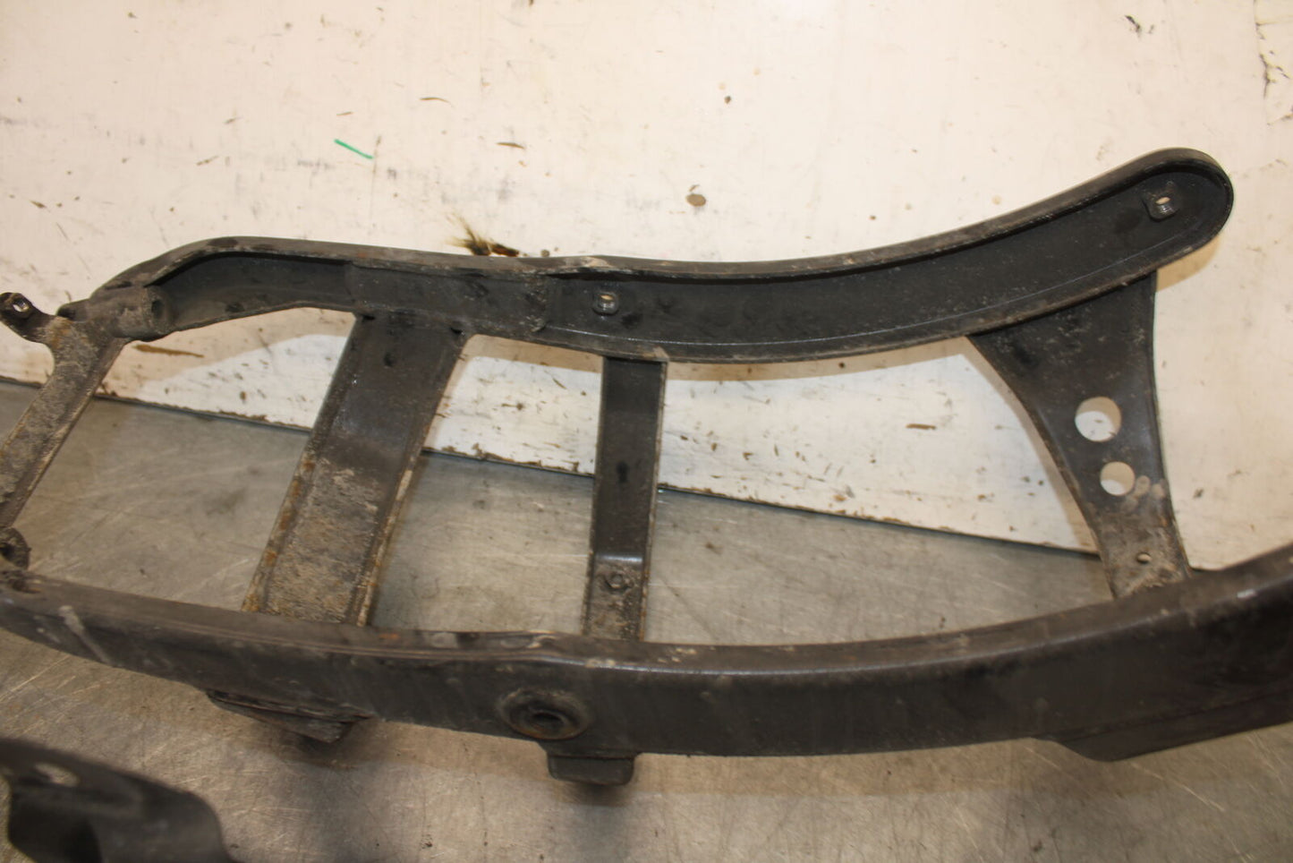 05-06 YAMAHA ROAD STAR XV1700A REAR BACK FENDER SUPPORT FRAME SUBFRAME BB703