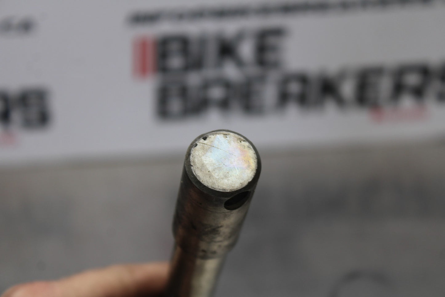 03-08 KAWASAKI VULCAN 1600 FRONT WHEEL RIM AXLE PIVOT BOLT BB196