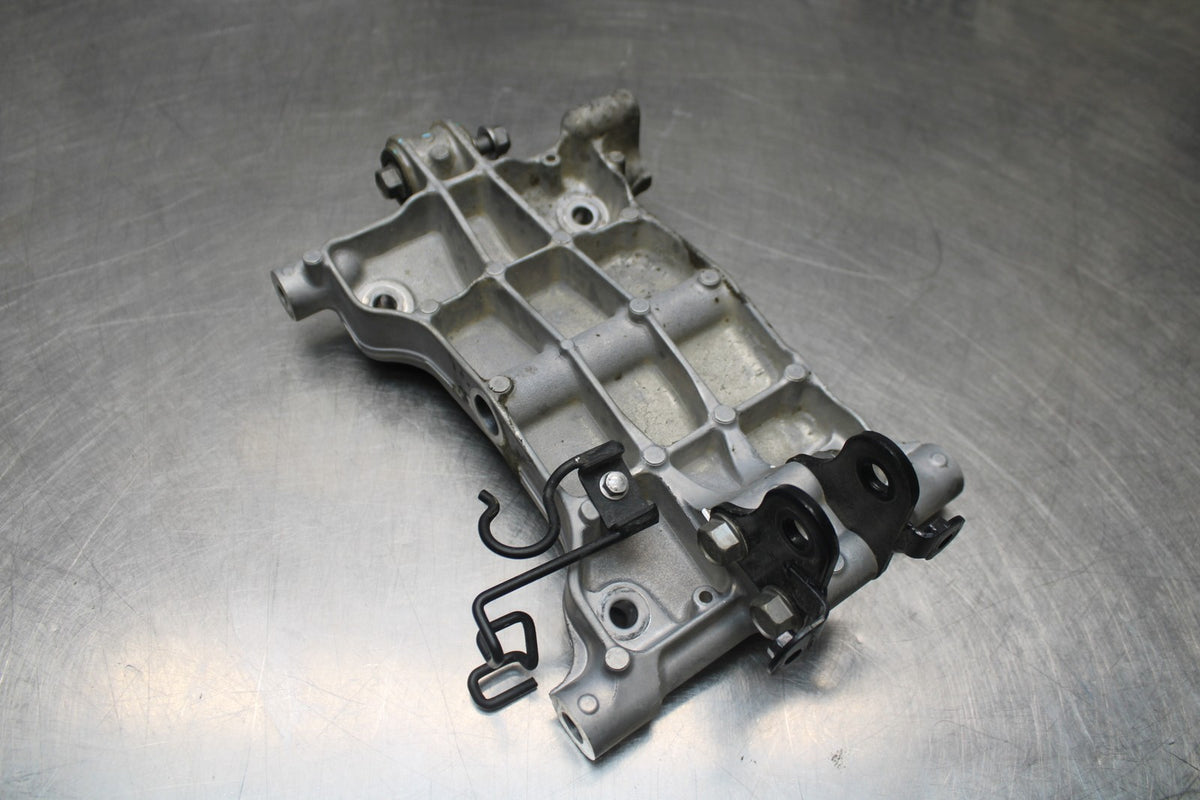 18-26 KAWASAKI Z400 ENGINE MOUNT MOTOR BRACKET BB852