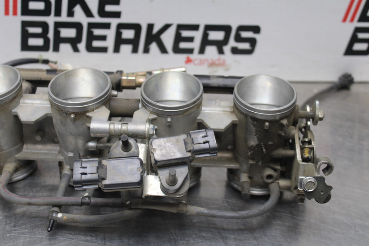 05-06 KAWASAKI NINJA ZX6R MAIN FUEL INJECTORS / THROTTLE BODIES BB877