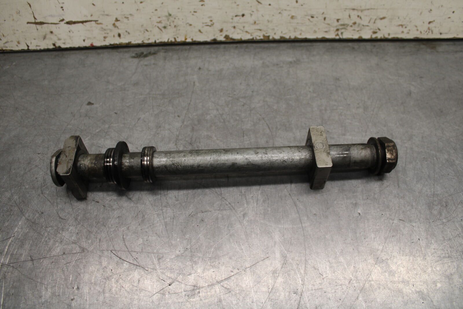 12-16 HONDA CBR1000RR REAR AXLE BACK WHEEL RIM PIVOT BOLT AXEL BB114