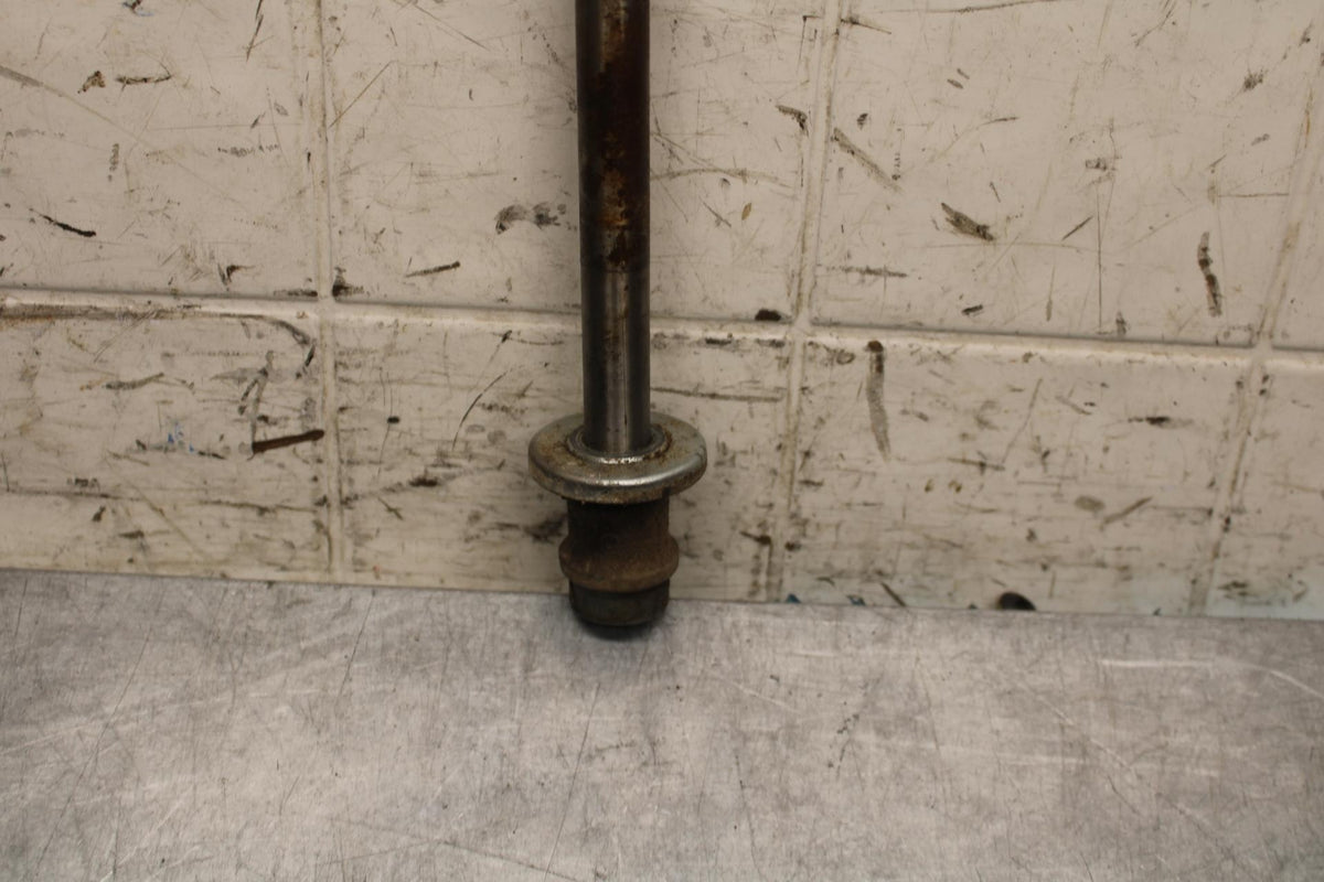75 SUZUKI GT 550 FRONT WHEEL RIM AXLE PIVOT BOLT BB67
