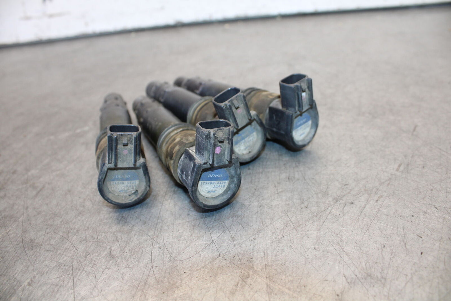 05-06 SUZUKI GSXR1000 IGNITION COILS COIL SPARK PLUG CAPS 33410-35F10 BB663