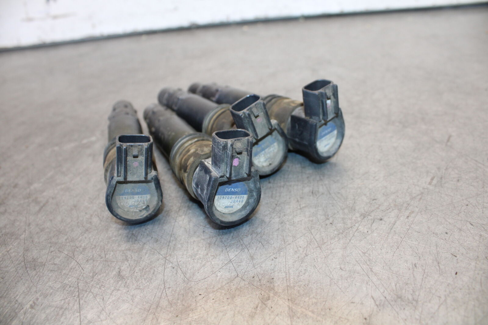 05-06 SUZUKI GSXR1000 IGNITION COILS COIL SPARK PLUG CAPS 33410-35F10 BB663