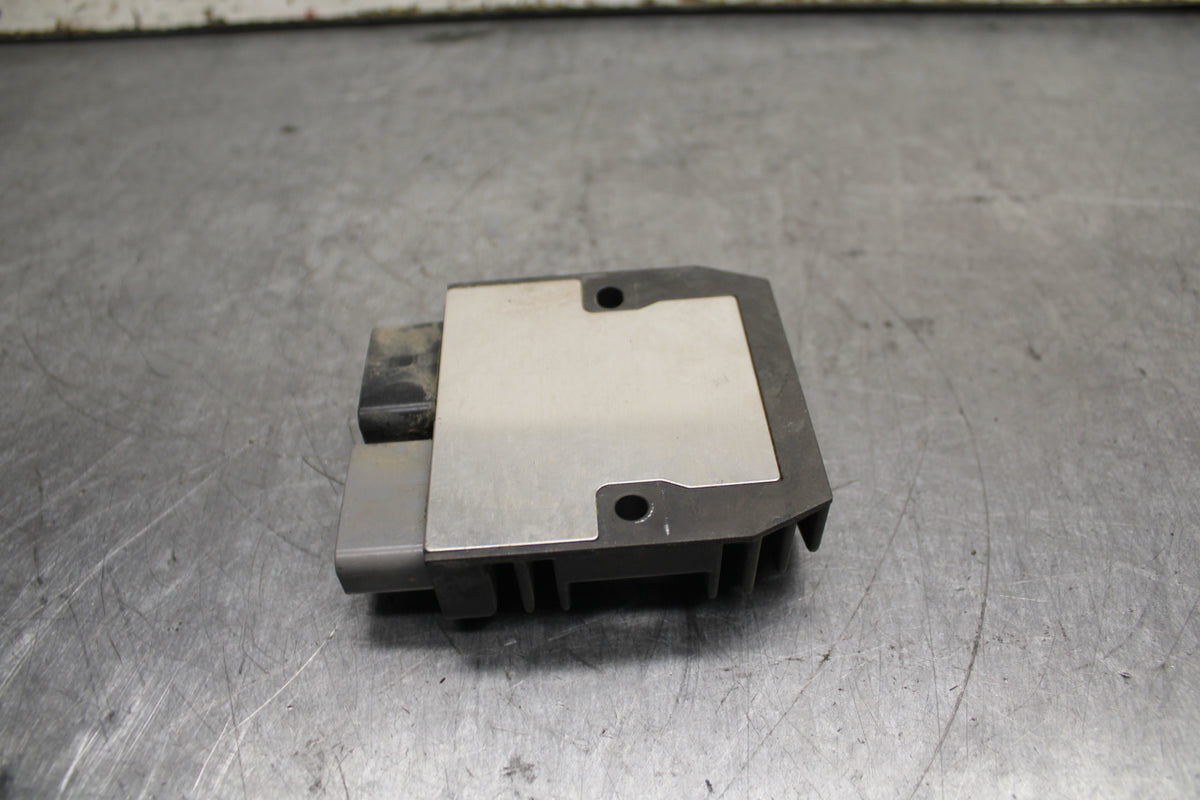 14-17 YAMAHA FZ09 RECTIFIER VOLTAGE REGULATOR BB111
